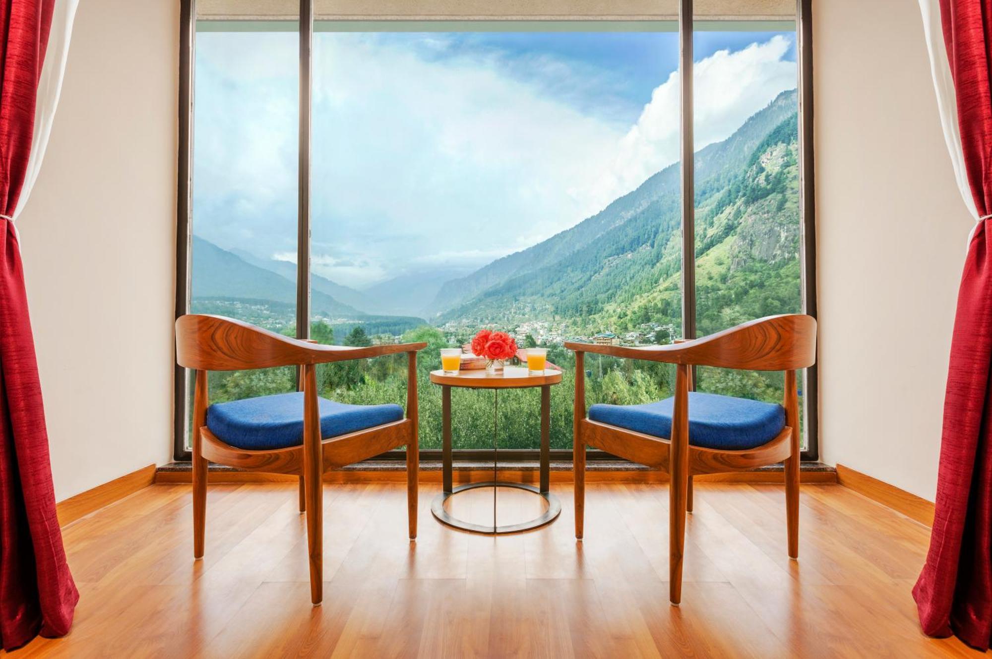 Hotel Sterling Manali Esterno foto