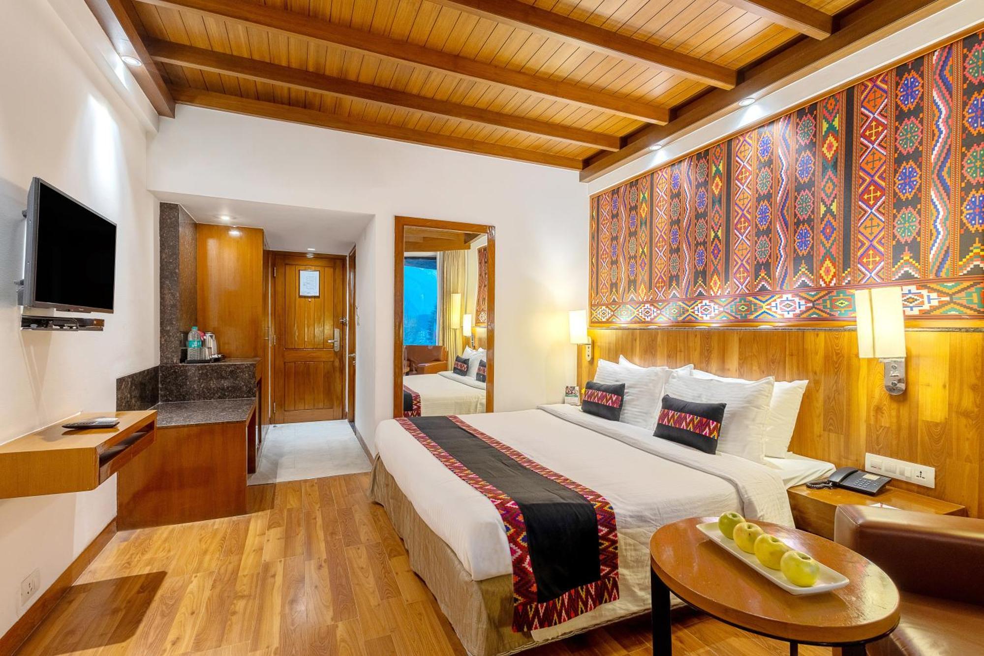Hotel Sterling Manali Esterno foto