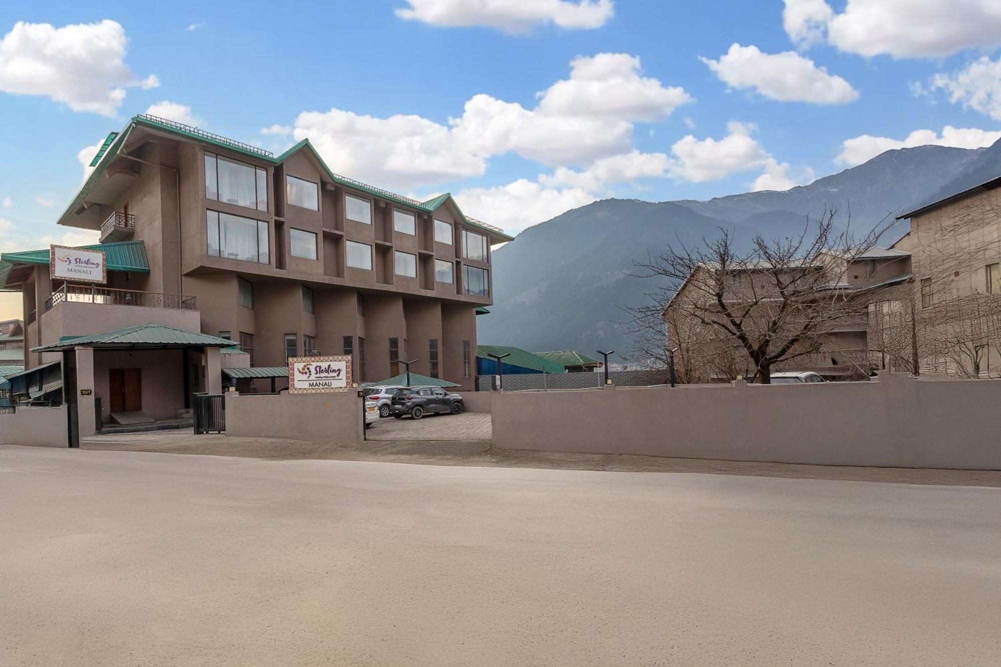 Hotel Sterling Manali Esterno foto