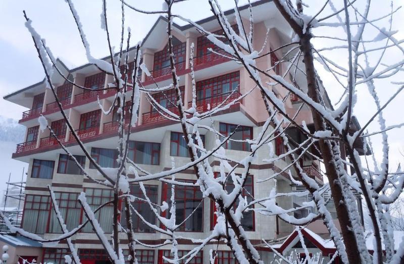 Hotel Sterling Manali Esterno foto